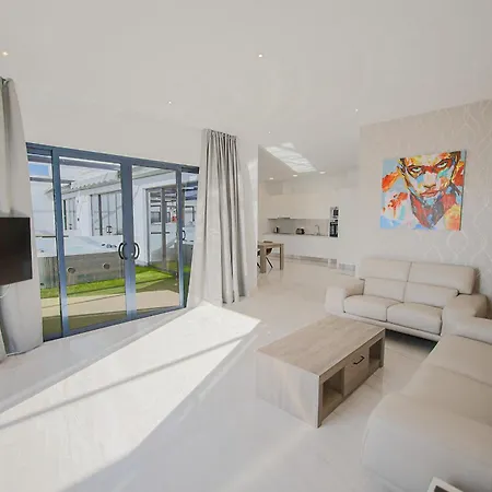 아파트 Atlantico Plaza