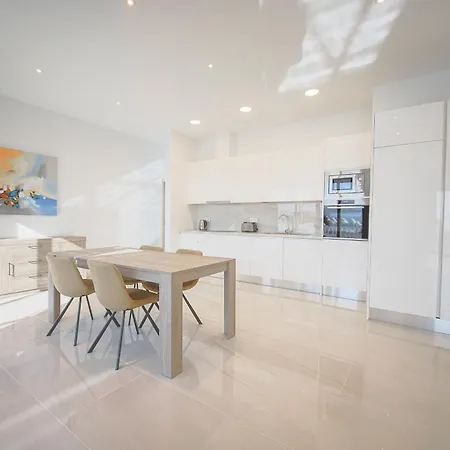 Atlantico Plaza 아파트